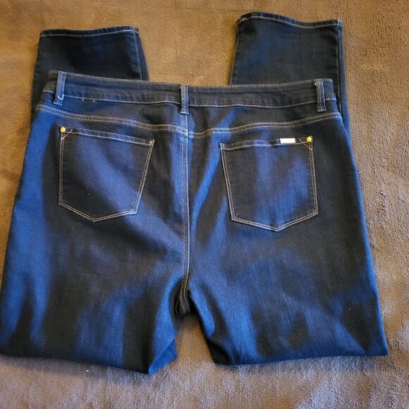 Chico's So Slimming Straight Leg Jeans - Size 3 Short - Picture 4 of 6
